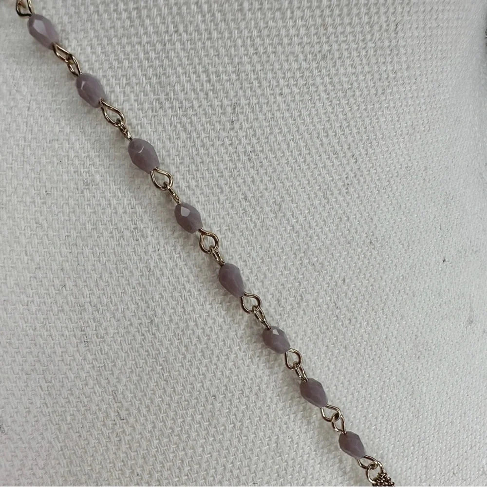 NEW Whimsical Mauve Mixed Stones & Chain Knotted Tassel Necklace - Picture 2 of 8